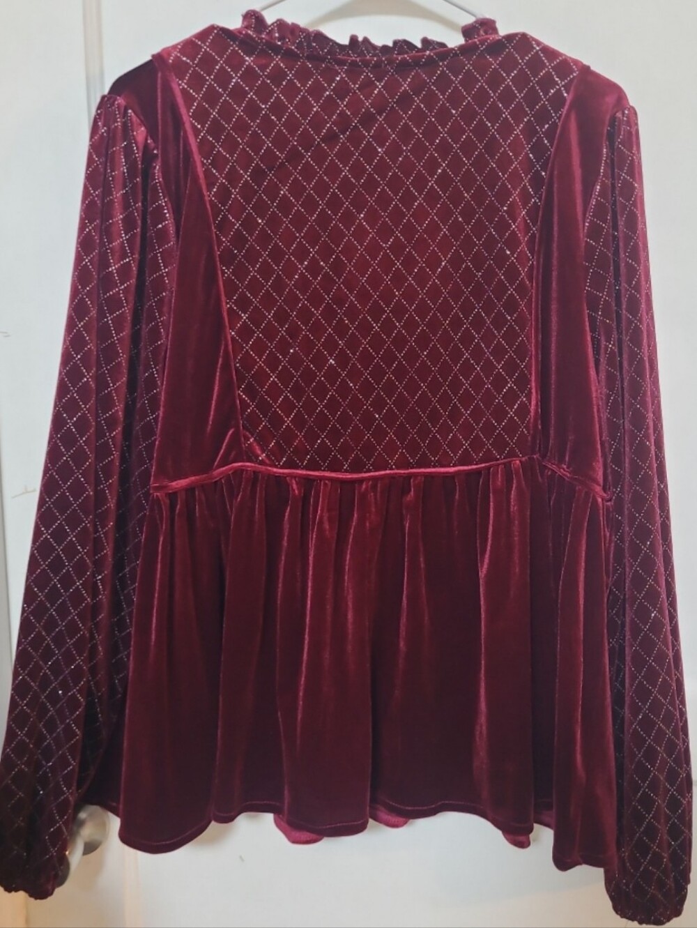 Umgee Burgundy Velvet Glitter Ruffled Peasant Tunic Large - Picture 4 of 4